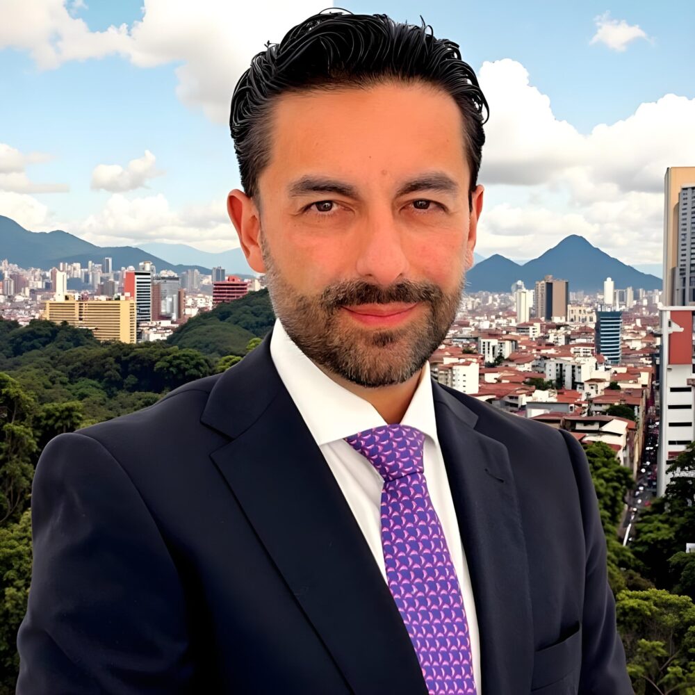 https://colegiomedicocolombiano.org/wp-content/uploads/2025/08/Ricardo-Salazar-city-scaled-e1756925309878.jpg